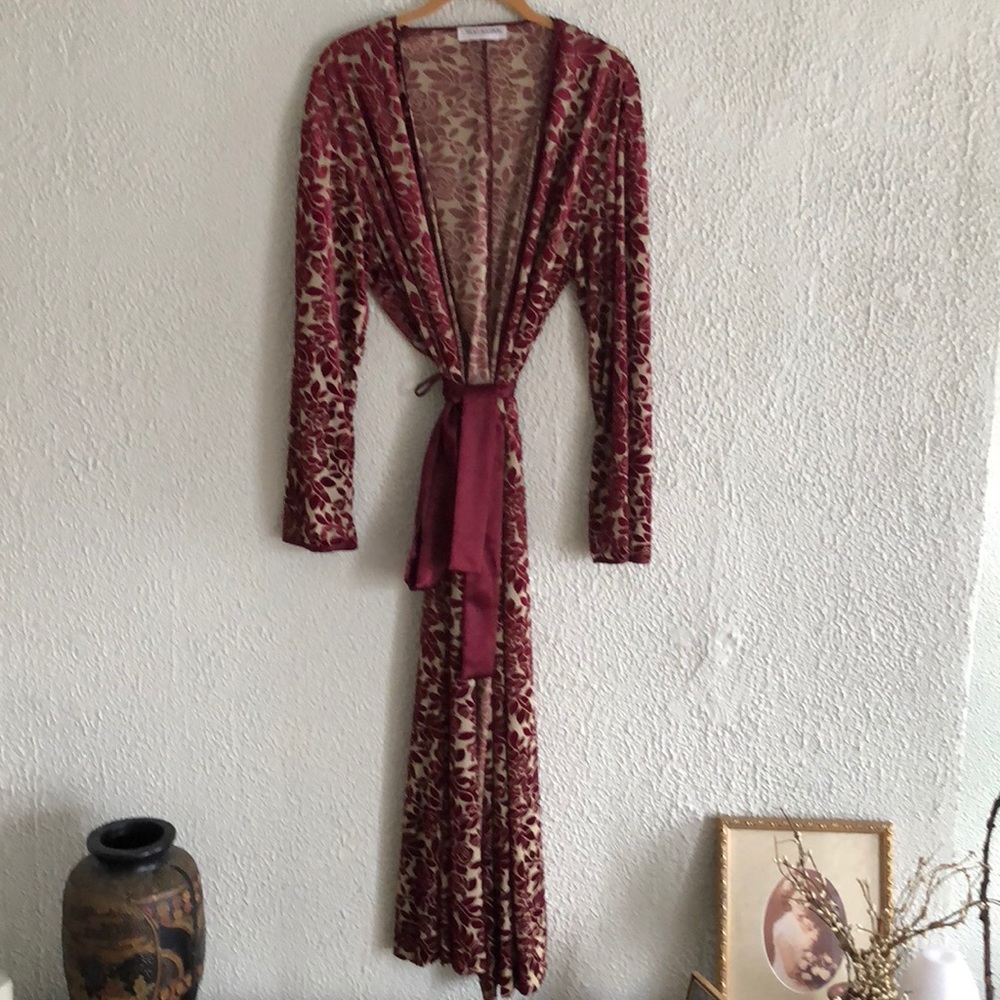 Rose detail valor and mesh Women’s Robe